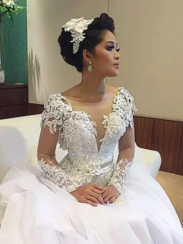 Gaun pengantin Gracia Indri (Instagram/ivan_gunawan)