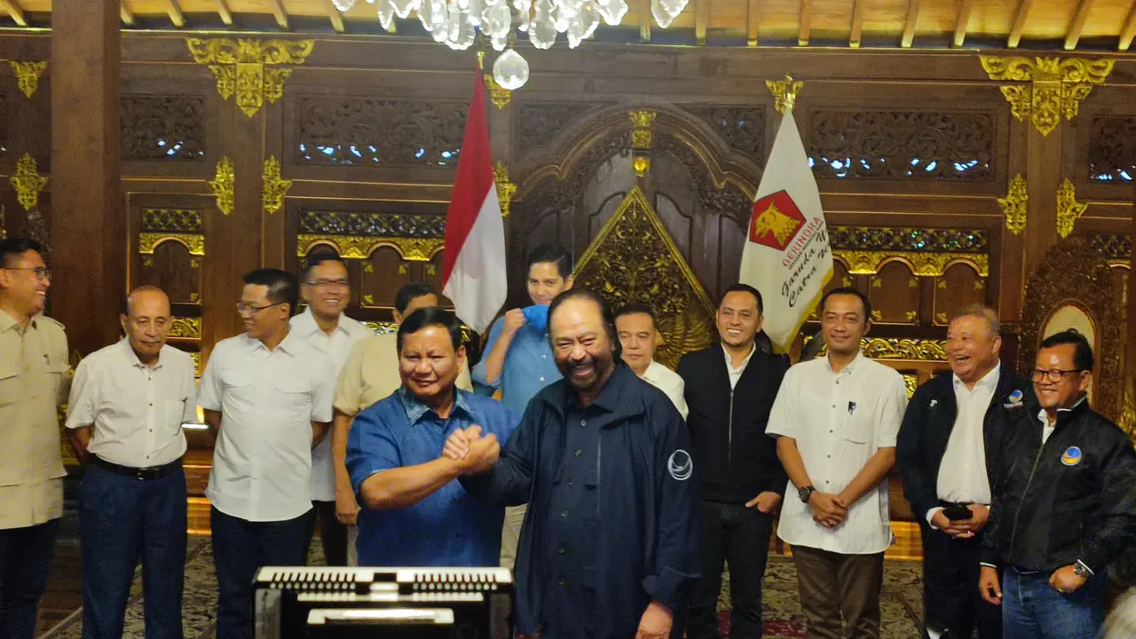 Ketua Umum Partai Gerindra Prabowo Subianto menerima kunjungan Ketua Umum Partai Nasdem Surya Paloh di Padepokan Garuda Yaksa, Hambalang, Bogor, Jawa Barat, Minggu (5/3/2023).