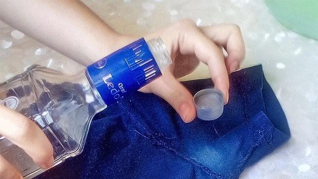 6 Cara Menghilangkan Noda Bekas Deodoran Yang Menempel Di Baju Secara Alami Hot Liputan6 Com