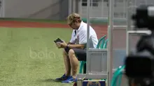 Pelatih PSM Makassar, Robert Albert usai laga melawan PS TNI di Stadion Pakansar, Bogor, (15/5/2017). (Bola.com/Nicklas Hanoatubun)