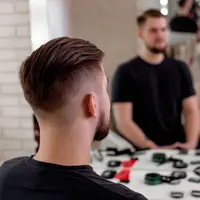 ilustrasi fade hair cut/galyakiss/shutterstock.com