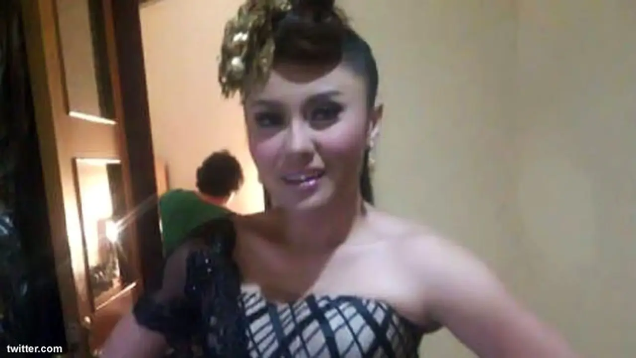 chintya-sari-twitt-130721c.jpg