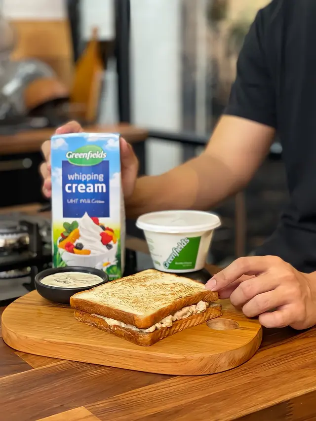 Chicken Sandwich Mayo with Mushroom Sauce