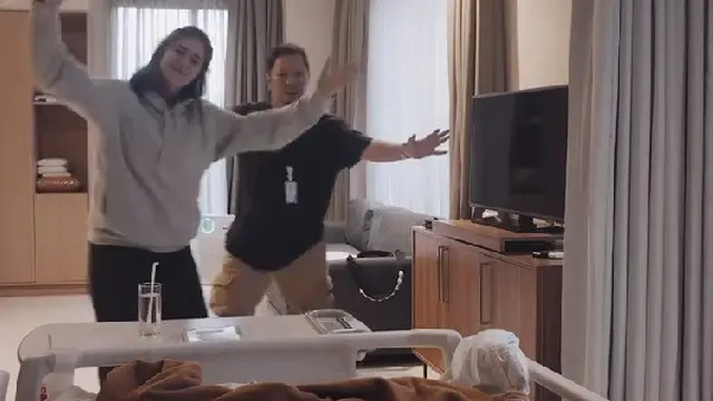 Ringgo Agus Rahman dan Sabai Morscheck Bahagia Operasi Bjorka Lancar (credit: instagram/ringgoagus)