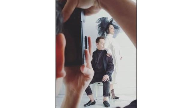 6 Gaya Maternity Shoot Ussy Sulistiawaty Bertema Fashionable, Tampil Modis