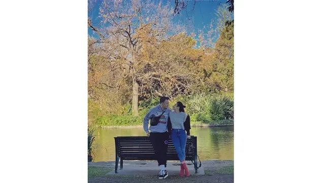 7 Potret Mesra Gisel dan Wijin, Pre-Wedding?