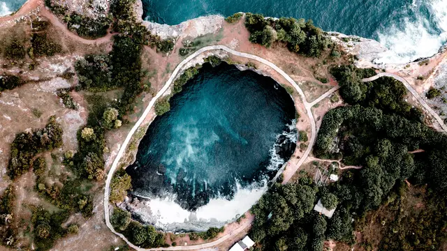 Ilustrasi Nusa Lembongan (Foto: oidonnyboy/Pexels.com)