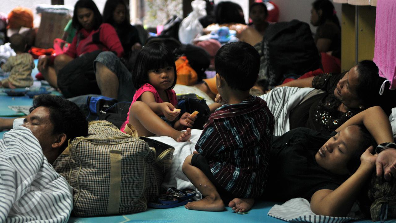 20160123- Ratusan Eks Gafatar Istirahat di Cipayung-Jakarta-Yoppy Renato