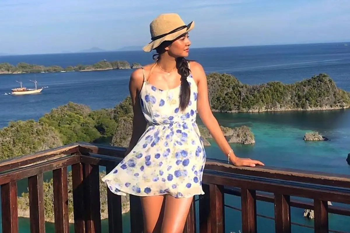 FOTO: Gaya Aurelie Moeremans dengan Simple Dress, Tetap Menawan
