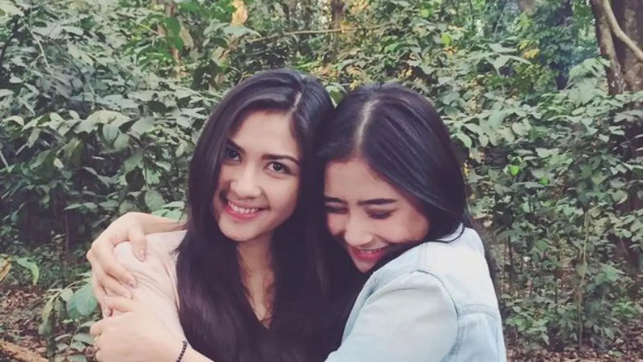 [Bintang] Prilly Latuconsina-Jessica Mila
