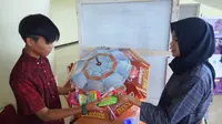 Program Eco Umbrella jadi salah satu cara mahasiswa Unsri untuk menekan jumlah sampah plastik di Sumsel.