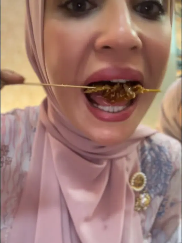 Shireen Sungkar kulineran (Instagram/shireensungkar)