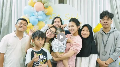 Indah Permatasari dan Arie Kriting Memilih untuk Merahasiakan serta Menutup  Wajah Anak - ShowBiz Liputan6.com
