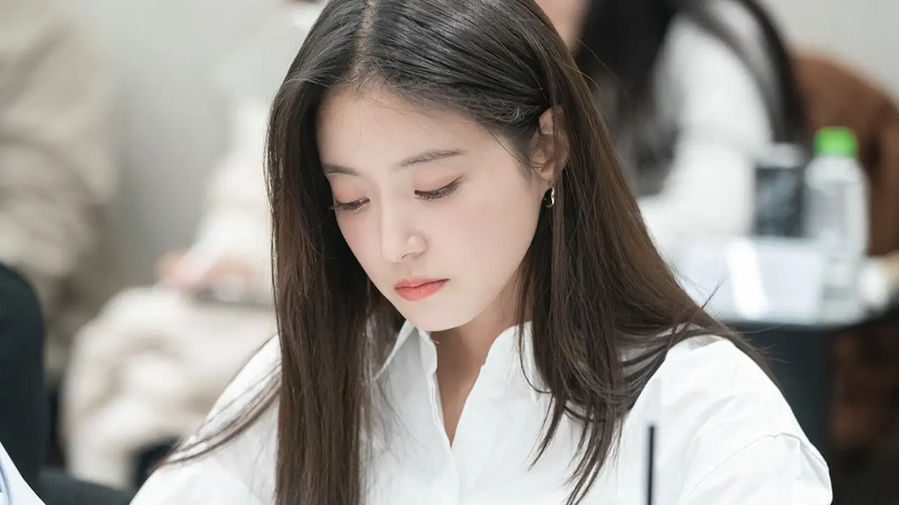 Lee Se Young - What Comes After Love
