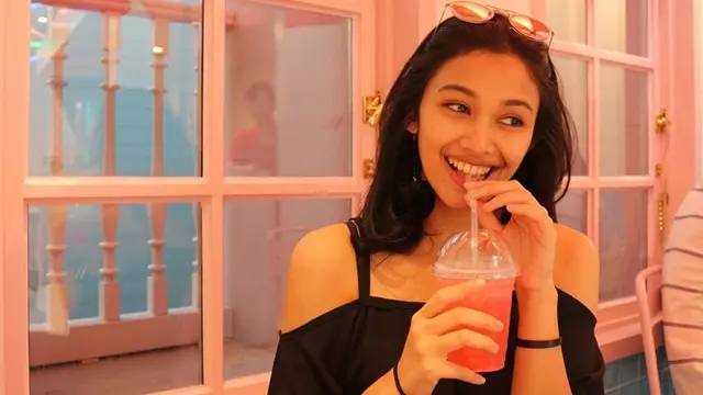 6 Potret Clara Gabriella, Adik Caesar Hito yang Cantik dan Kece Abis