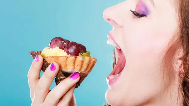 Kenali Binge Eating Disorder: Gangguan yang Membuat Anda Makan Tanpa Henti