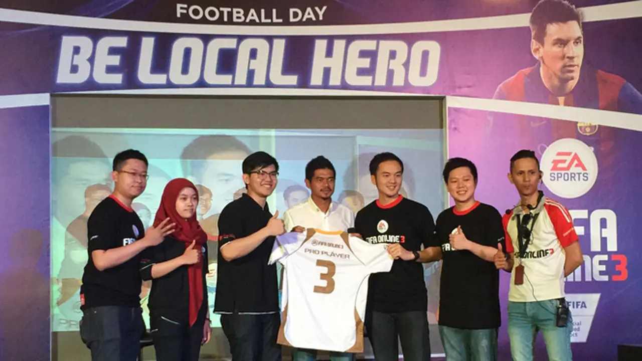 Meriahnya Acara FIFA Online 3 Bersama Bambang Pamungkas
