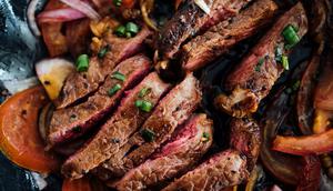 Ilustrasi Daging Babi. (Unsplash/CHUTTERSNAP)