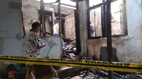 Kebakaran hebat melanda rumah salah satu warga Kota Palembang Sumsel (Liputan6.com / Nefri Inge)