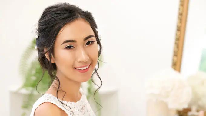 Tanpa Efek Samping, Klinik Kecantikan ERHA Ultimate Tawarkan Solusi Cerahkan Kulit Jelang Momen Spesialmu