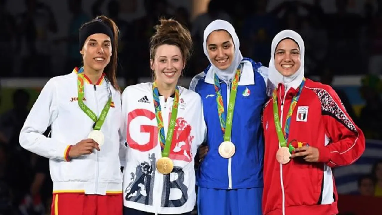 Kimia Alizadeh Zenoorin dan Hedaya Wahba Malak