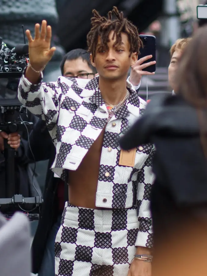 Rapper Jaden Smith Ditunjuk Jadi Direktur Kreatif Pria Pertama Christian Louboutin, Koleksi Perdana Akan Dirilis 2026