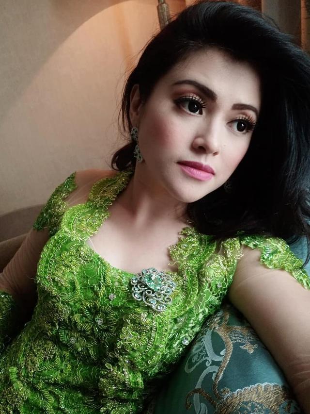 7 Potret Terbaru Nessa Sadin Pemeran Clara Dalam Sinetron Istri Tercinta Hot Liputan6 Com