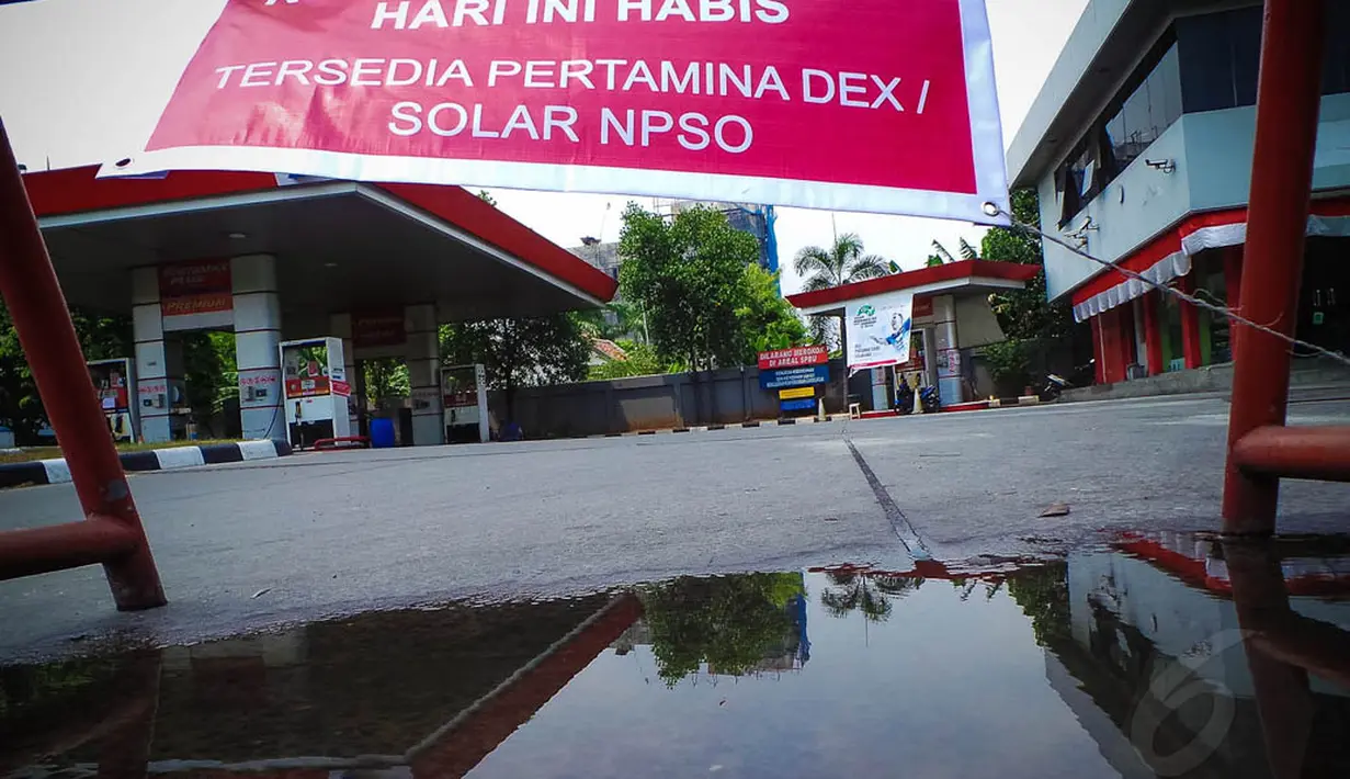 Suasana sepi terlihat di SPBU di Jalan Enggano, Jakarta Utara, (29/8/14). (Liputan6.com/Faizal Fanani)