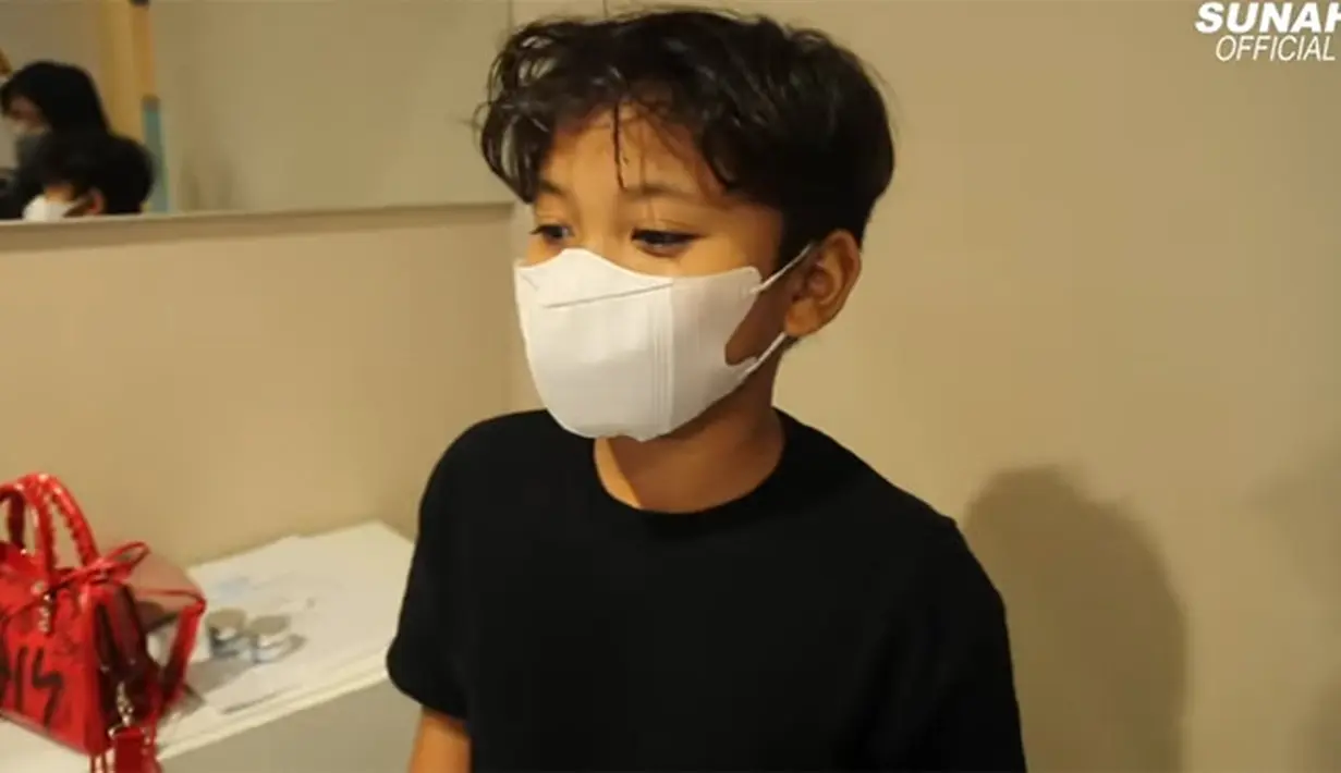 Nathalie Holscher (Youtube/ Sunah Official)