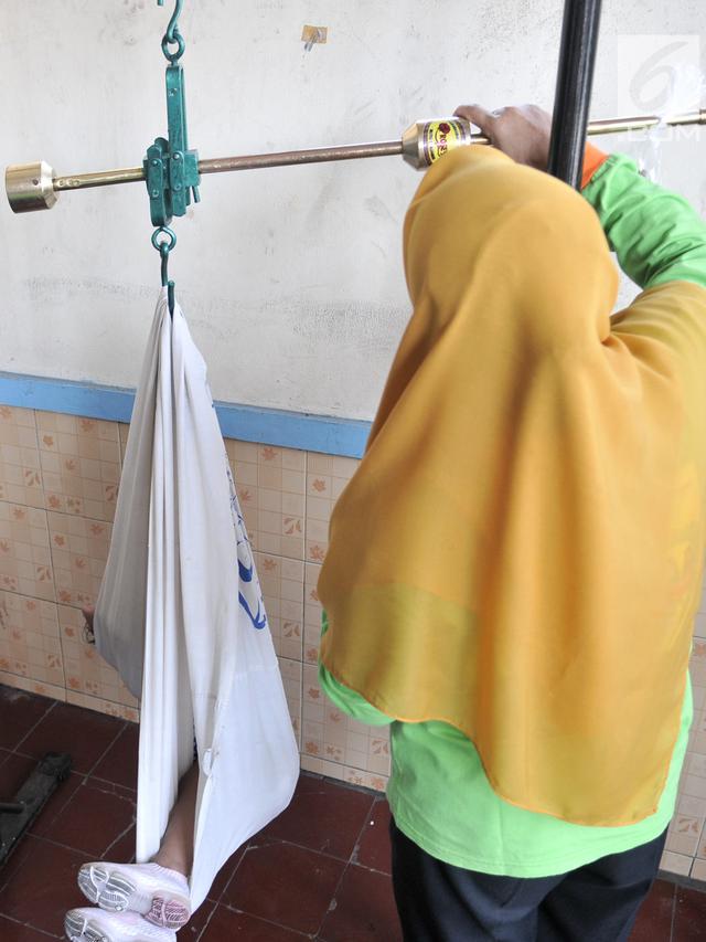 Membangun SDM Melalui Kesehatan Ibu dan Anak