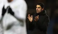 Manajer Arsenal, Mikel Arteta, berhasil membawa timnya meraih kemenangan 3-0 atas Oxford United pada laga putaran ketiga Piala FA di&nbsp;Kassam Stadium, Selasa (10/1/2023) dini hari WIB. (AFP/Adrian Dennis)