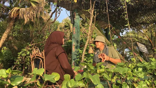 39 Tahun Bersama, Ini 6 Momen Manis Iwan Fals dan Sang Istri yang Harmonis