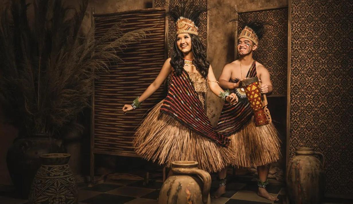 Kaesang Pangarep dan Erina Gudono memang diketahui menjalani pemotretan prewedding dengan berbagai tema. Namun, tema yang mengusung soal pakaian adat Nusantara inilah yang menarik perhatian banyak netizen. (Liputan6.com/IG/@riomotret)