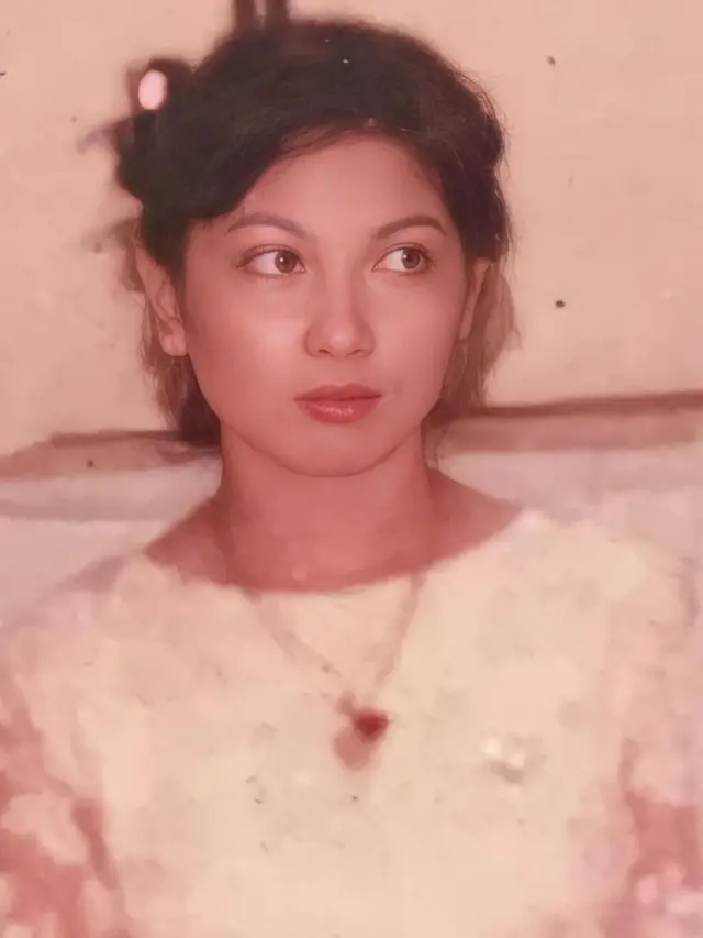 Ibunda Sandra Dewi