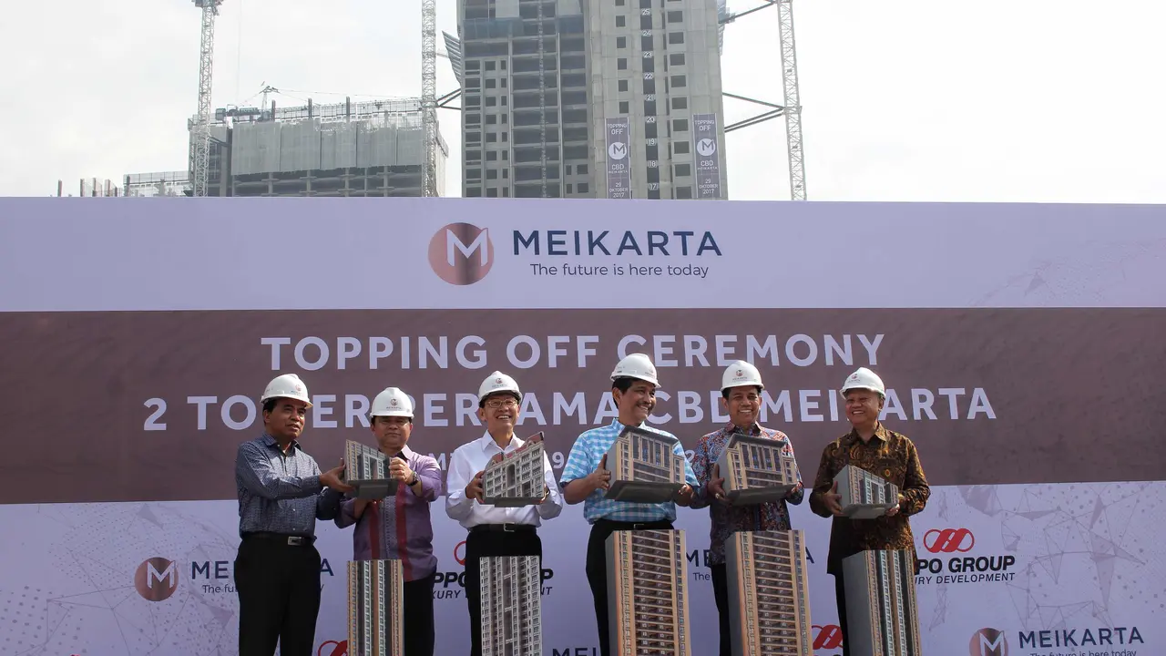 Topping Off Dua Tower di Meikarta CBD