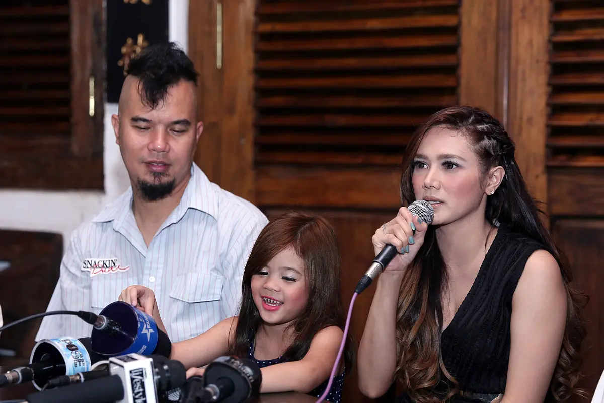 [Bintang] Mulan Jameela dan Ahmad Dhani