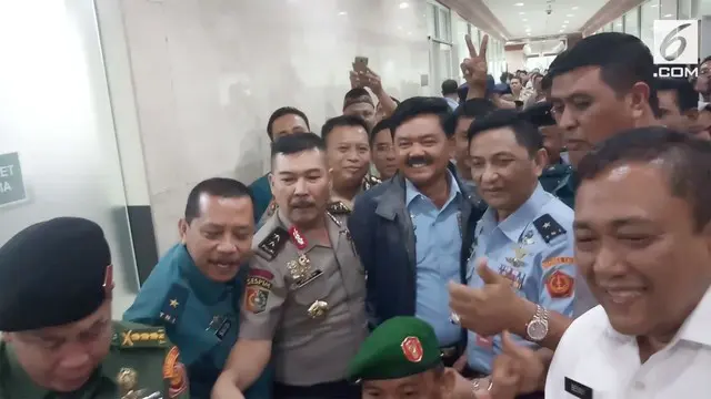Hadi Tjahjanto disetujui komisi I DPR RI menjadi Panglima TNI menggantikan Jenderal Gatot Nurmantyo.