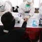 Suasana rapid test massal di Surabaya Kamis(11/6) (sumber: Dinas Kesehatan Kota Surabaya/@sehatsurabayaku)