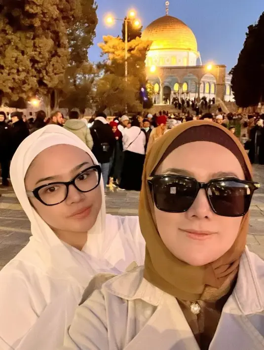 <p>Bagi Tiara, Mulan bukan jadi seorang ibu saja namun role model bagi dirinya. [Foto: Instagram Mulan Jameela]</p>