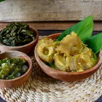 Ilustrasi gulai kikil./Copyright shutterstock.com/id/g/Novi+Purwono