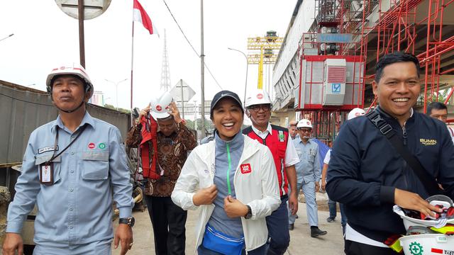 Menteri BUMN Tinjau Proyek LRT Jabodebek