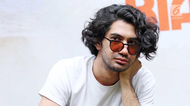 Perankan Benyamin S, Akting Reza Rahadian Diragukan - ShowBiz Liputan6.com