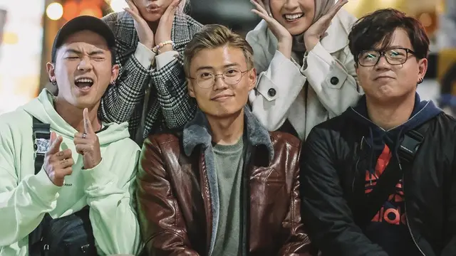 Ganti Gaya, Ini 6 Potret Jang Hansol YouTuber Korea Selatan dengan Rambut Blonde
