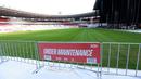 Suasana Stadion Utama Gelora Bung Karno (SUGBK), Senin (13/3/2023). Kualitas rumput SUGBK menurun setelah digunakan dua konser di stadion tersebut. (Bola.com/M Iqbal Ichsan)