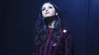 Buka-bukaan Selena Gomez tentang Overdosis Demi Lovato
