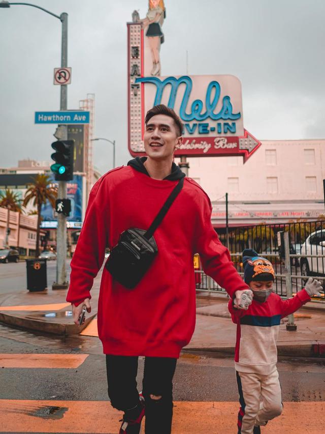 Verrell Bramasta liburan akhir tahun 2021 di Los Angeles, Amerika Serikat (Foto: Instagram/@bramastavrl)
