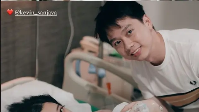 Potret Valencia Tanoe, Kevin Sanjaya, dan Avery Victoria Sukamuljo (Sumber: Instagram/valenciatanoe)