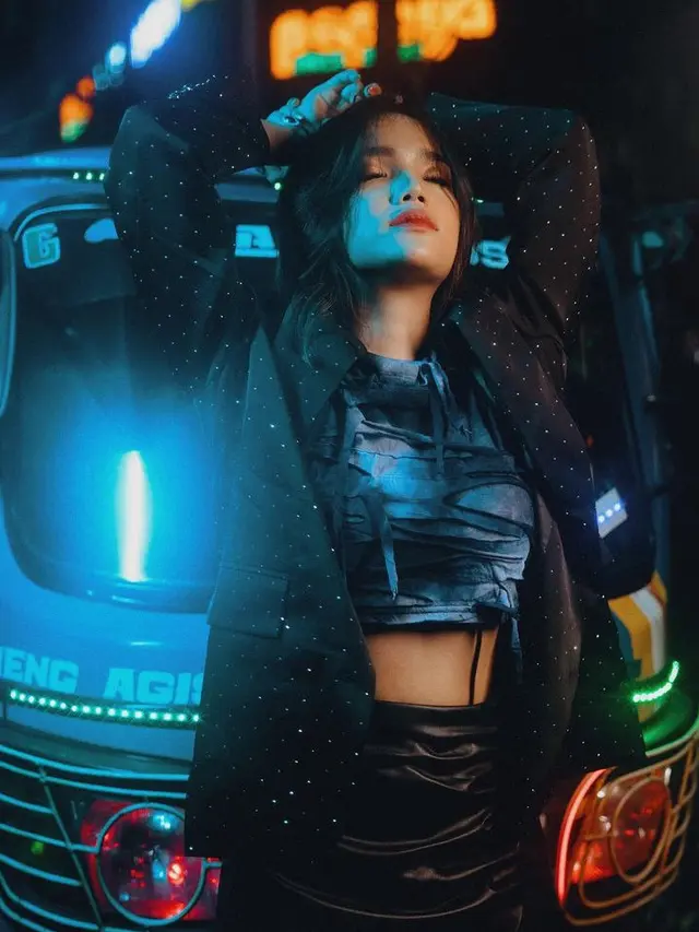 Gaya Street Style Fuji An. [@fuji_an]