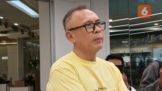 CEO Erajaya Digital, Joy Wahjudi, saat penjualan perdana MacBook Neo di Indonesia. (Liputan6.com/ Yuslianson)