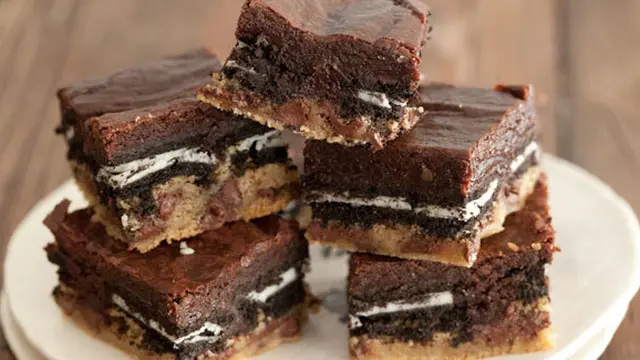 (c) Slutty Brownies/whatsgabycooking